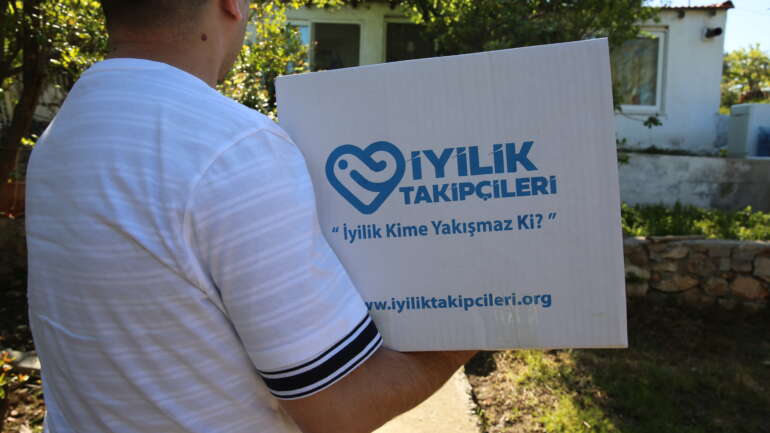 İhtiyaç Sahibi Ailelere Aylık Gıda Kolisi